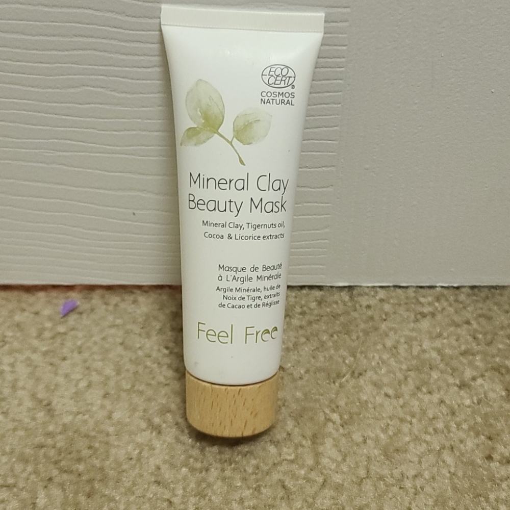 NWT Feel Free Mineral Clay Beauty Mask